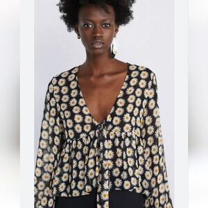 Zara Black White Daisy Floral Boho Peasant Top L